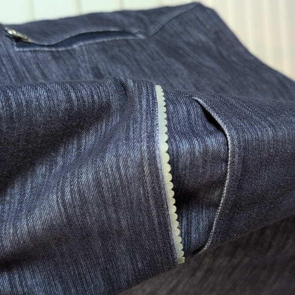 Lululemon Ride On Fitted Blazer Deep Indigo Size 4 EUC - Picture 7 of 12